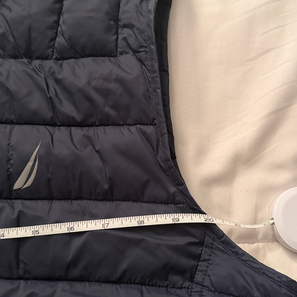 Men’s Nautica reversible vest - Picture 4 of 6